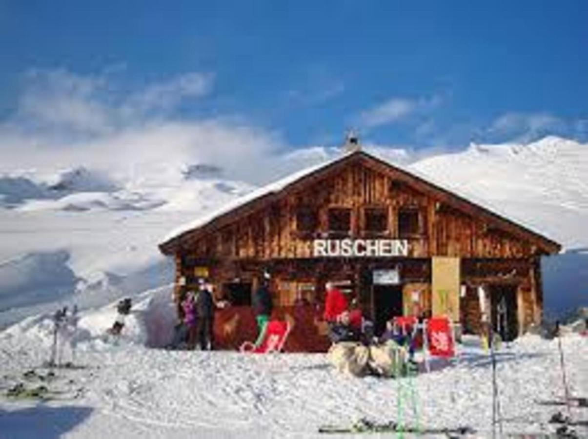 Renovated 3 Rooms Apartment In Ruschein Near Laax Luaran gambar