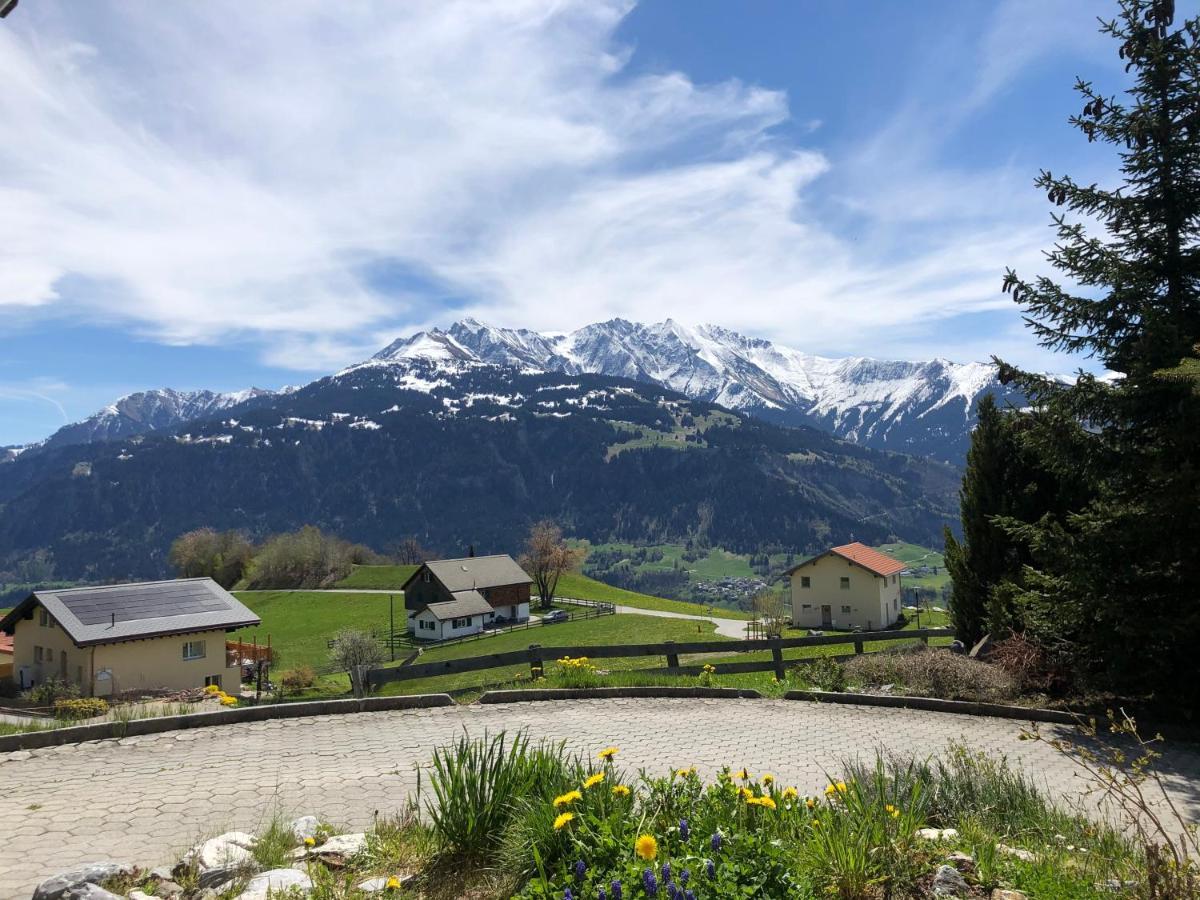 Renovated 3 Rooms Apartment In Ruschein Near Laax Luaran gambar